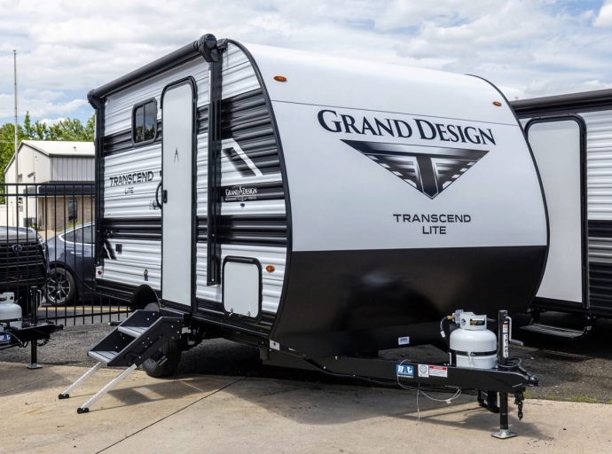 Grand Design lance la nouvelle Transcend Lite : une roulotte pensée pour rendre le camping plus accessible